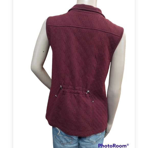 Croft & Barrow Quilted Burgundy Zip Front Vest With Zippered Pockets - Picture 4 of 8